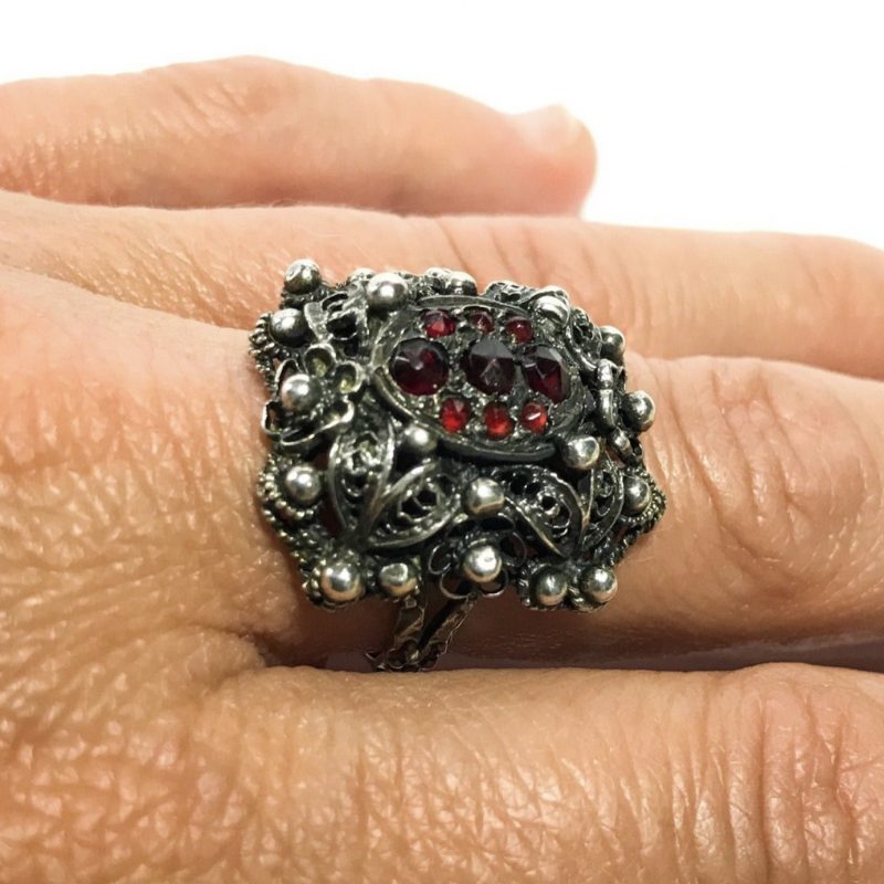 victorian silver ring with garnets