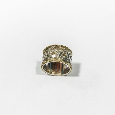 bas-relief silver band ring