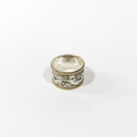 silver bas-relief band ring details