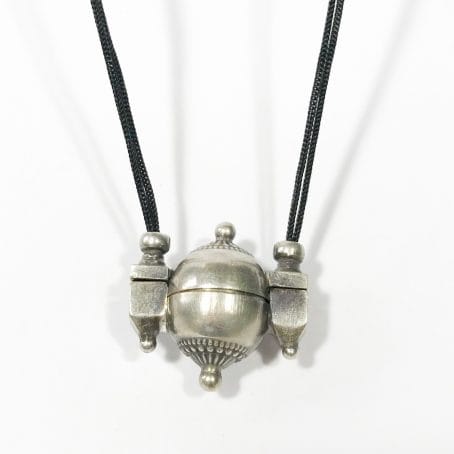 silver lingam holder pendant