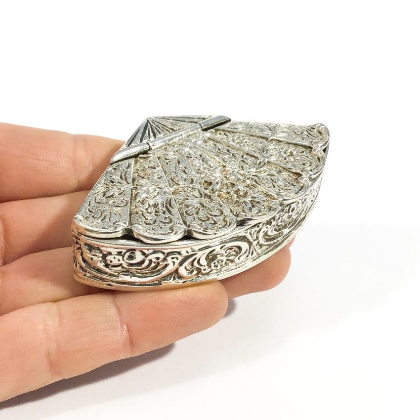 italian vintage solid silver fan shape snuff box