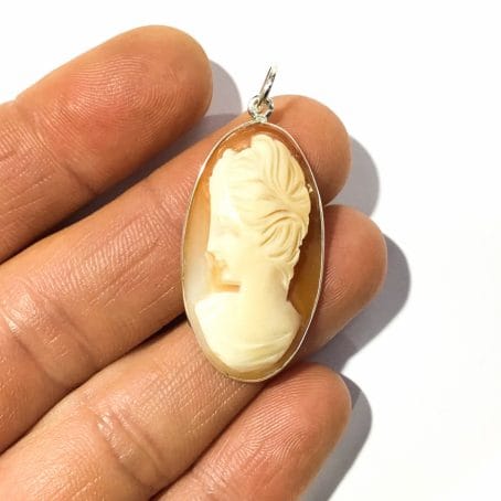 Cameo vintage pendant