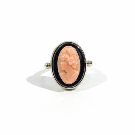 anello con cammeo di corallo rosa del pacifico