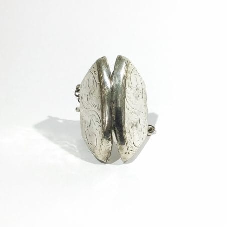 detail vintage sterling silver pillbox handbag shape