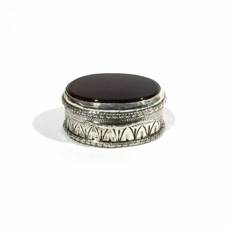 art deco solid silver pillbox with carnelian, hallmarked 