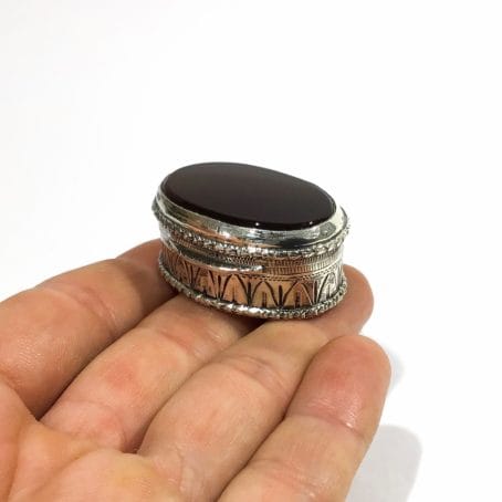 art deco solid silver pillbox with carnelian, hallmarked 