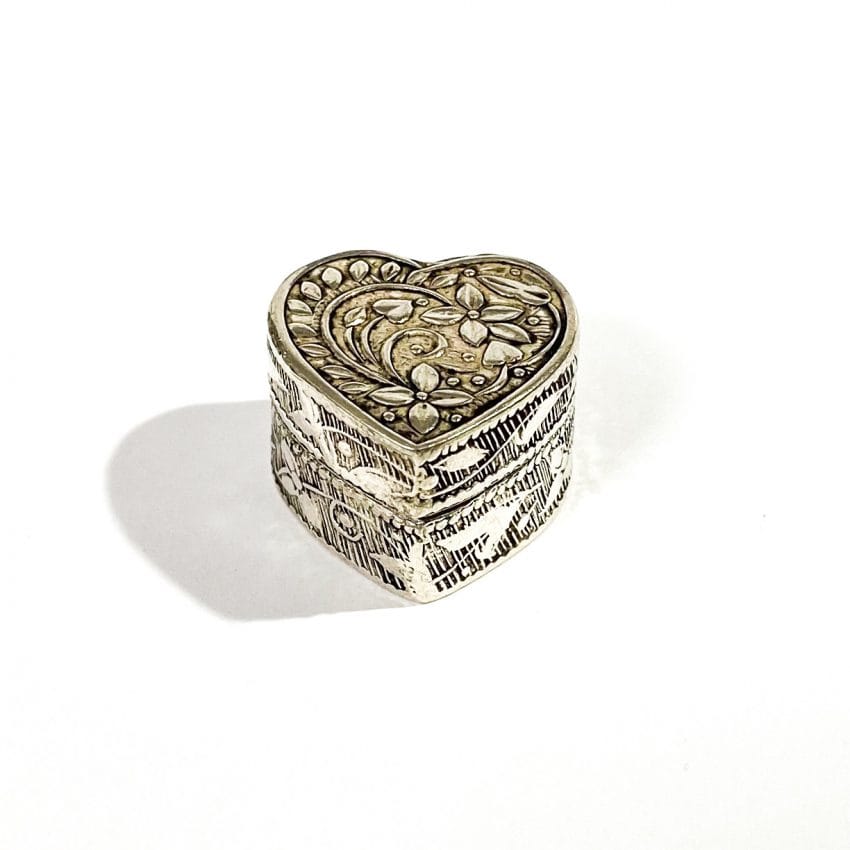 porta pillole in argento 800 a forma di cuore
