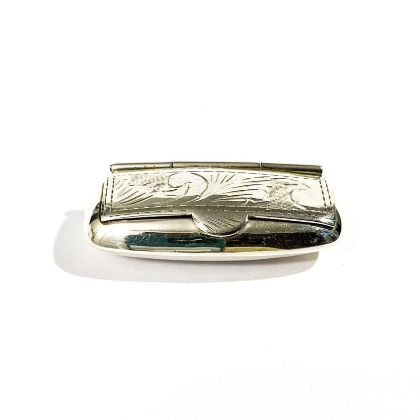 silver pillbox 925 with carved decorations