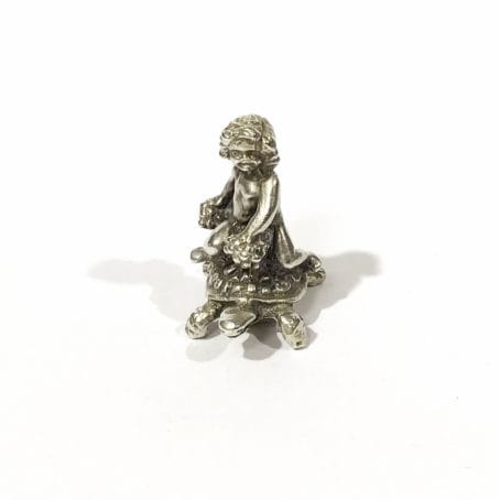 putto su tartaruga miniatura italiana argento