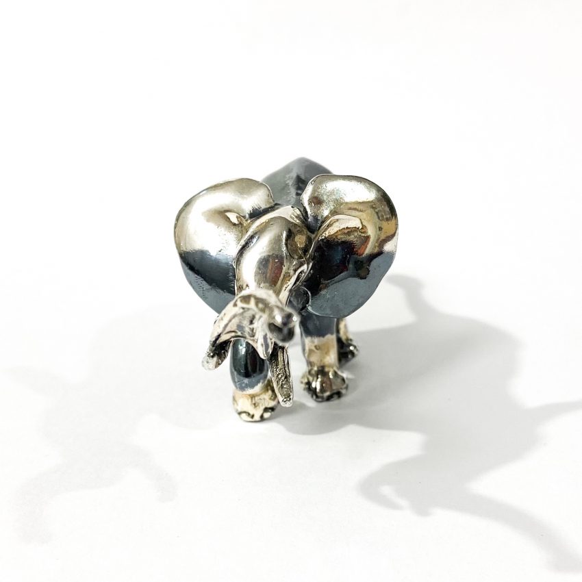 dettaglio miniatura elefante in argento