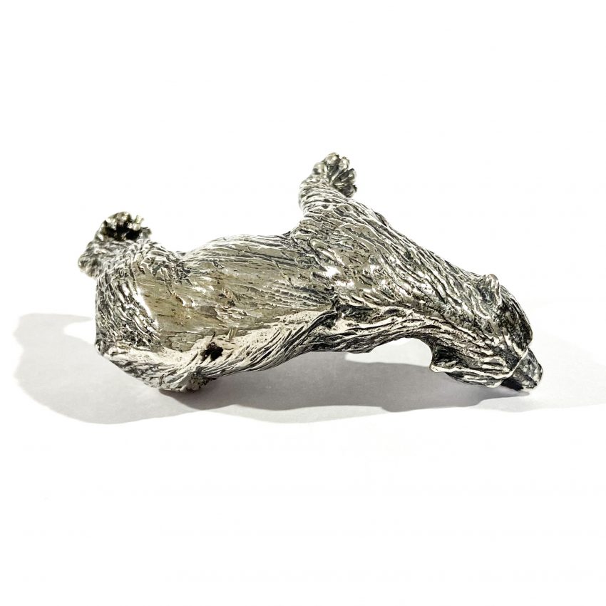 dettaglio miniatura orso in argento italiana