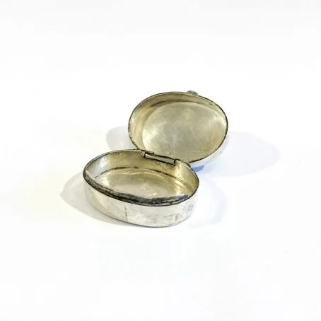 Egyptian solid silver pillbox with blue - Image 3