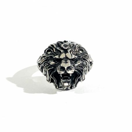anello da uomo in argento con testa di leone