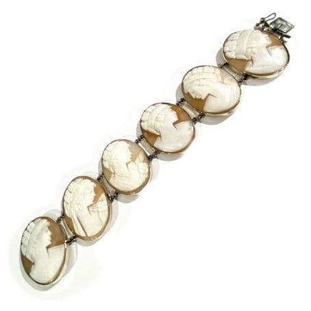 period bracelet with large cameos - Image 4