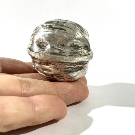 porta pillole messicano a forma di noce - immagine 2