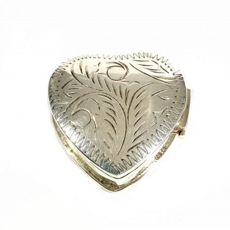 porta pillole in argento a forma di cuore