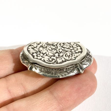 piccolo porta pillole con decori floreali - immagine 3