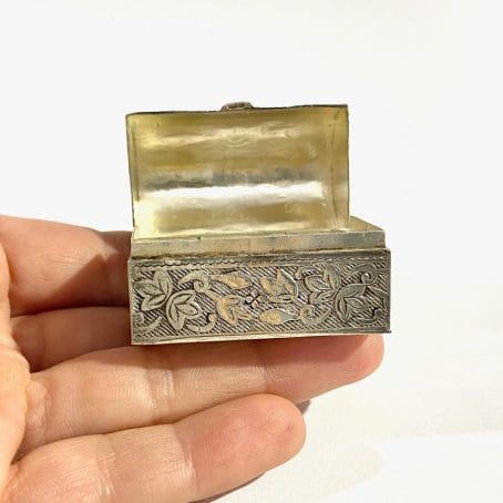decorated silver pill holder - Image 10
