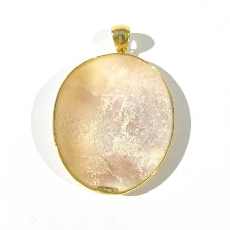 cameo pendant with floral pattern - Image 2