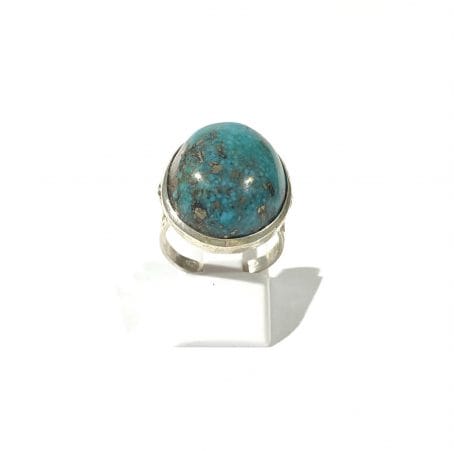 anello con  grande turchese naturale