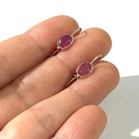 Earrings with natural rubies - Image 2