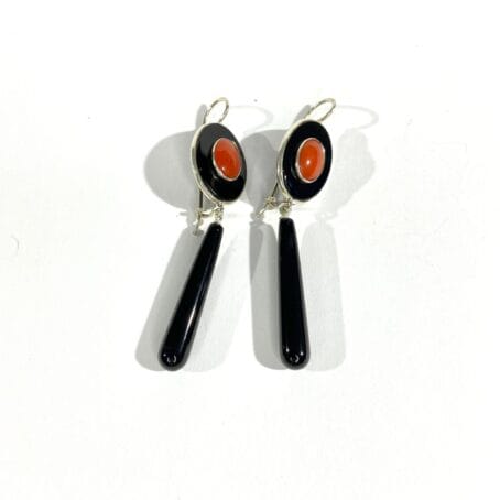 pending earrings with red coral and onyx - Image 3