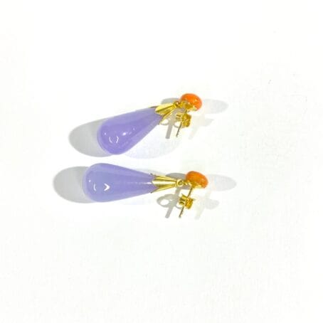 pending earrings with coral and jade - Image 4